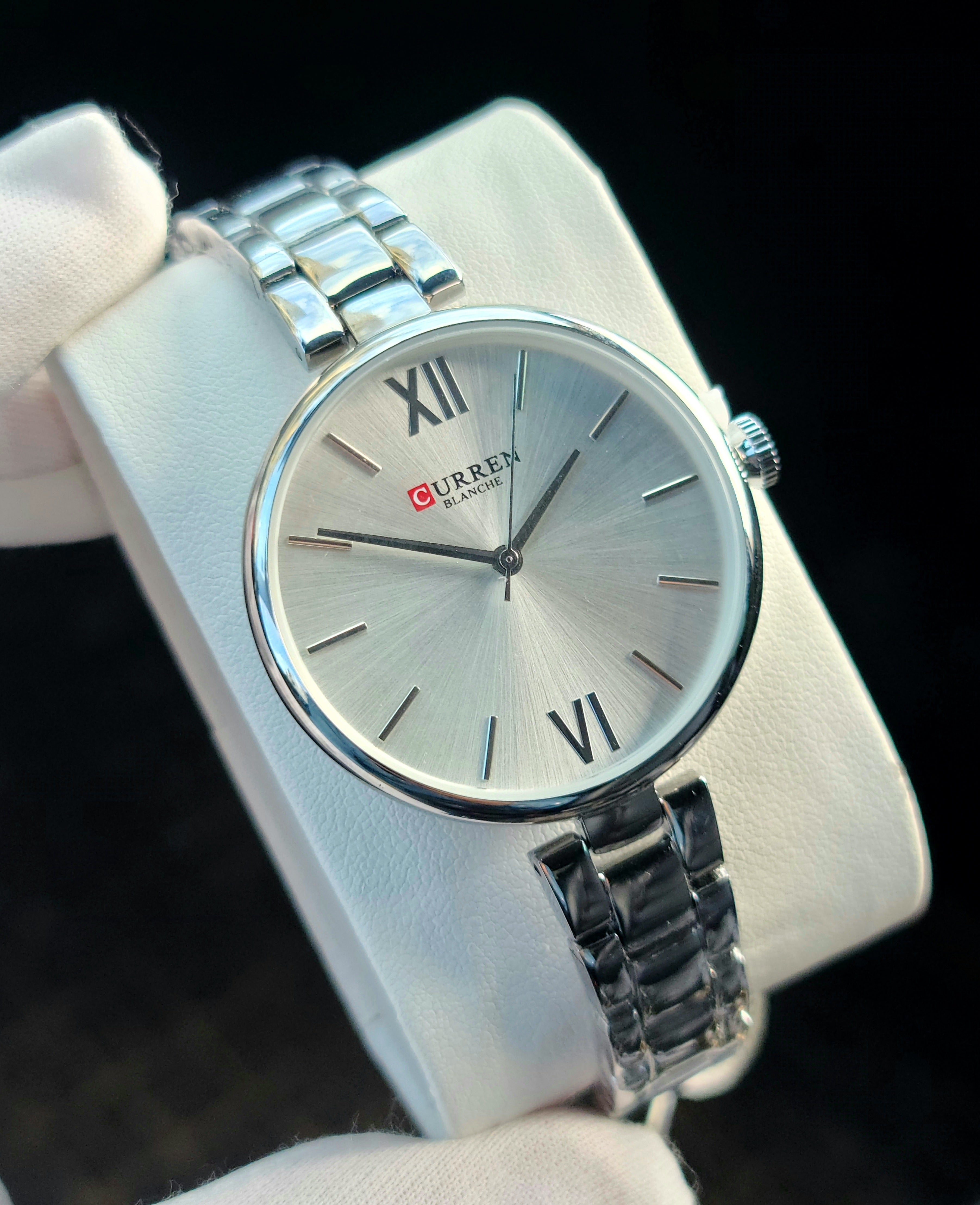 Montre curren 9017 femme