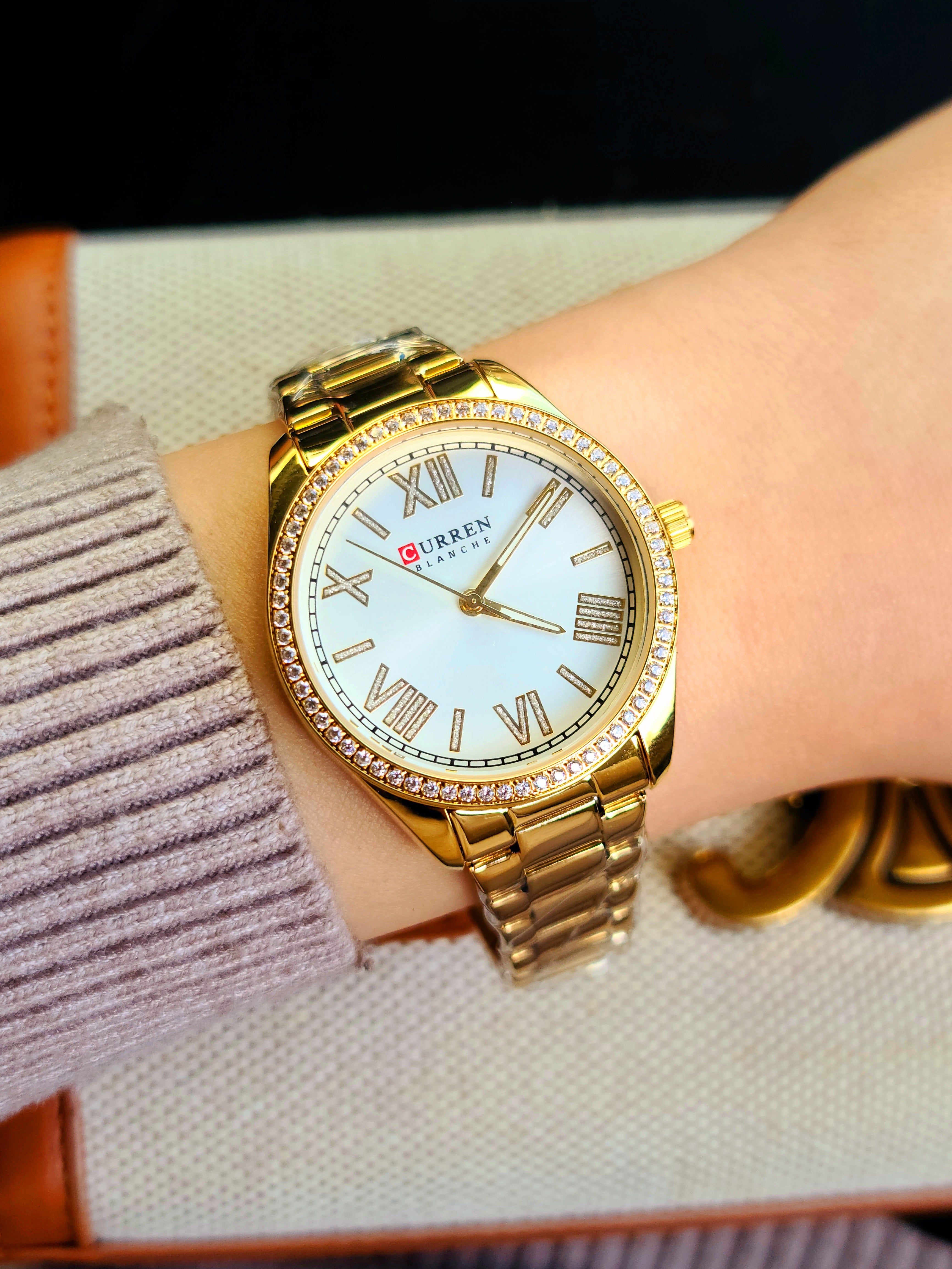 Montre curren 9088 femme