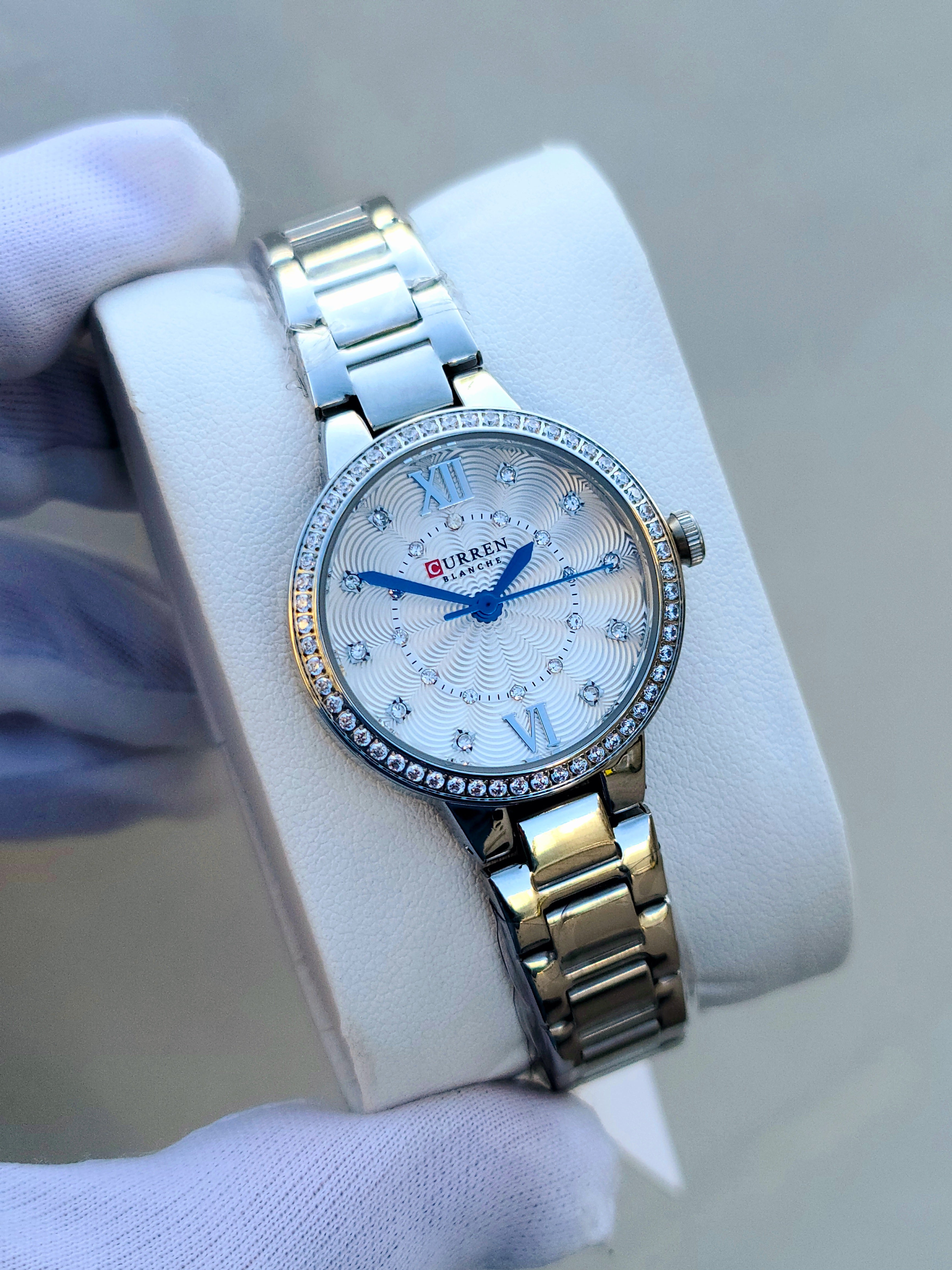 Montre curren 9085 femme