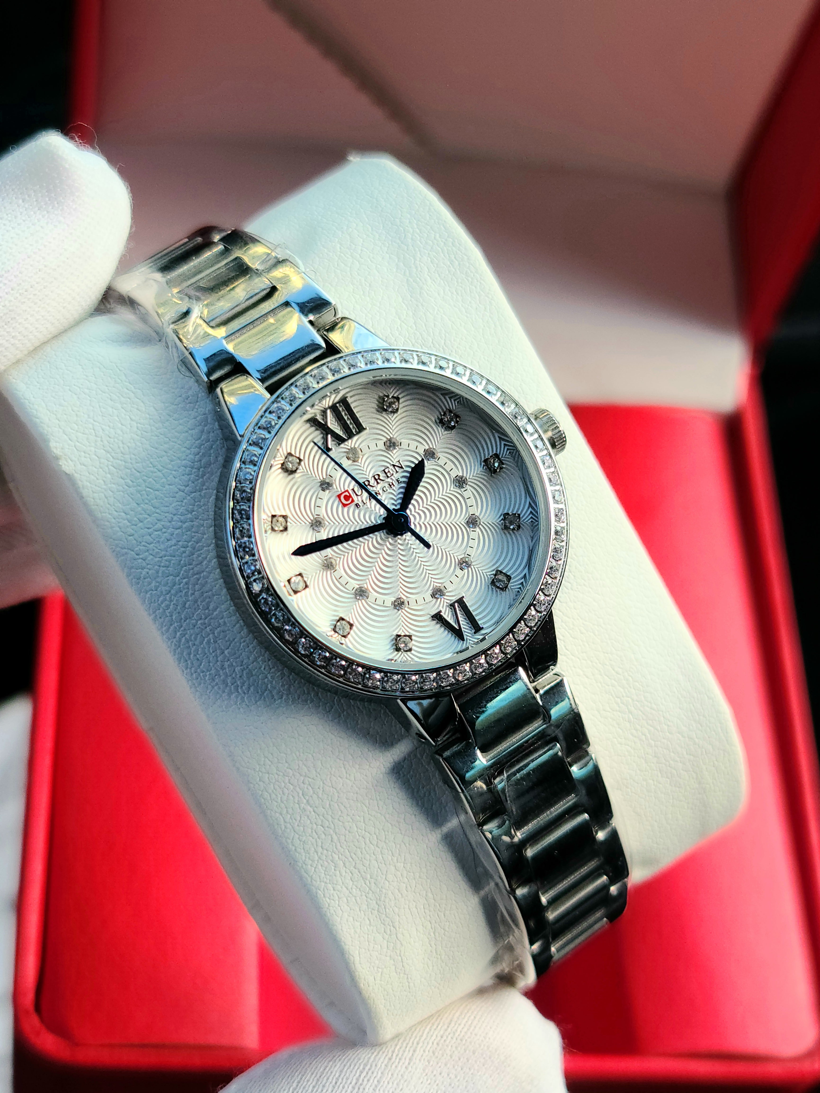 Montre curren 9085 femme